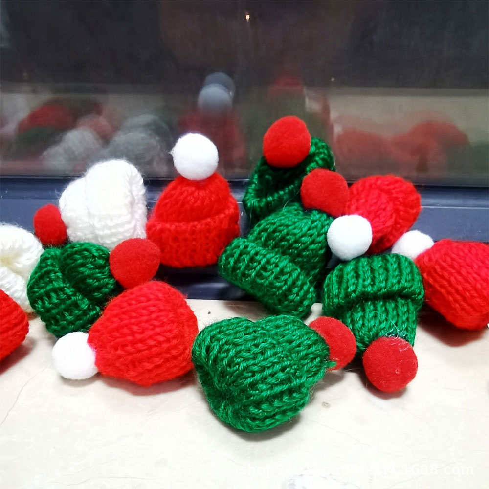 ぬいぐるみ糸の指が付いたミニニット帽,手作りのクリスマスデコ - Santa Hat Plush のレビューと価格