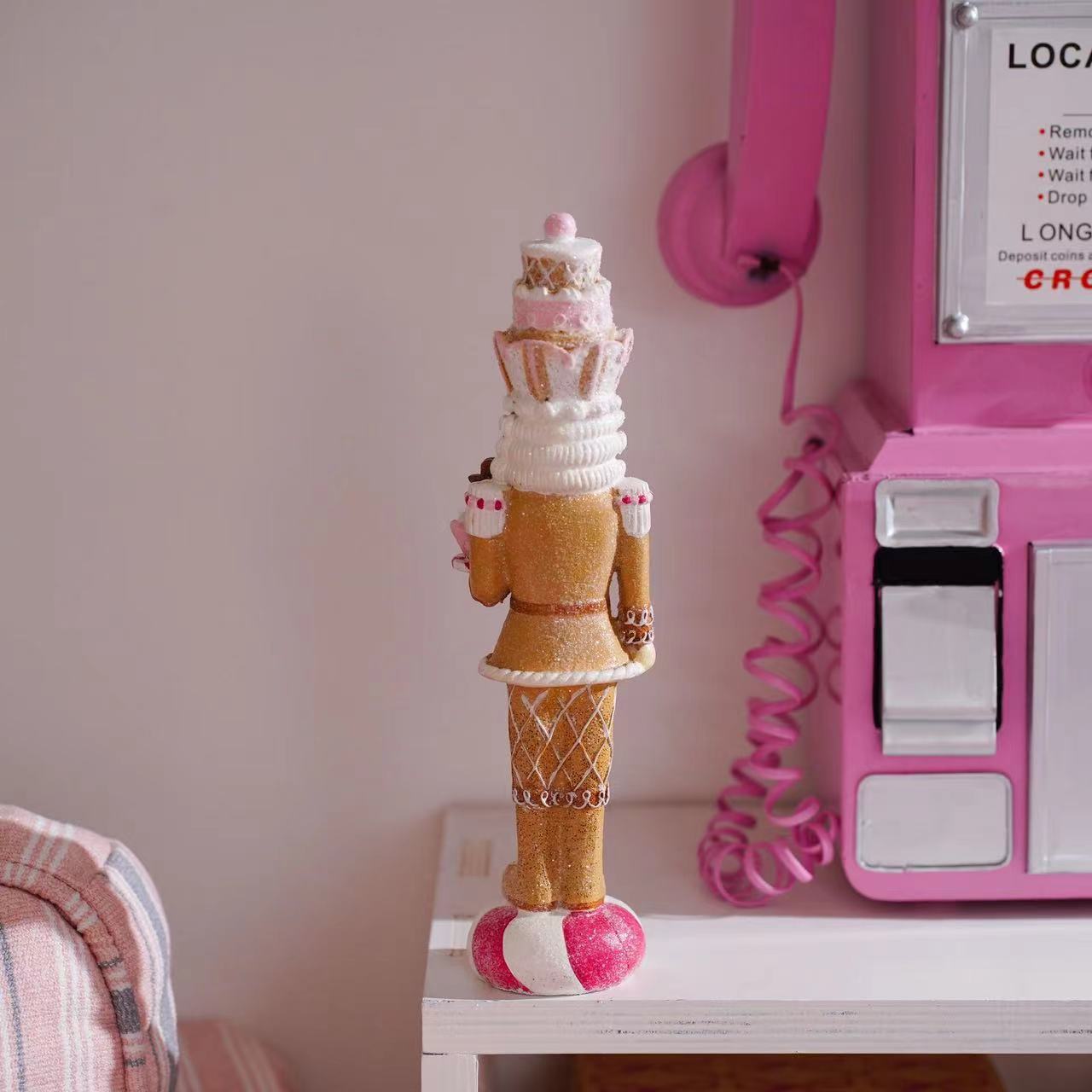 甘いピンクのくるみ割り人形の兵士フィギュア人形フランス風装飾 - Nutcracker Figurine のレビューと価格