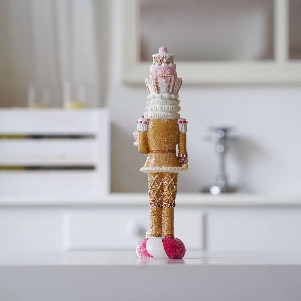 甘いピンクのくるみ割り人形の兵士フィギュア人形フランス風装飾 - Nutcracker Figurine のレビューと価格